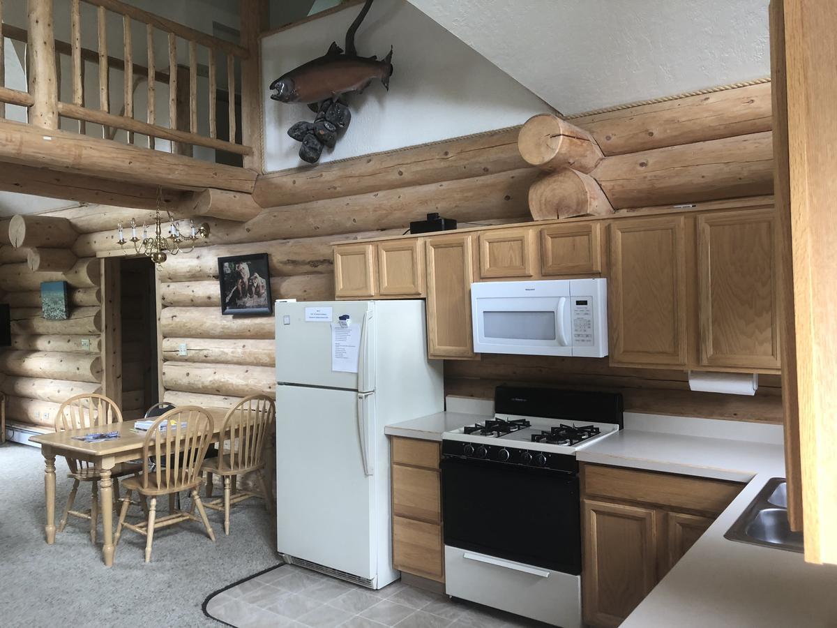 All Alaska Outdoors Lodge *