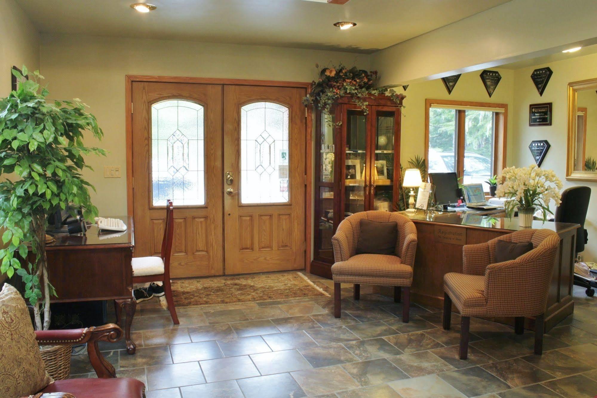 Bed & Breakfast Pearson's Pond Luxury And Adventure Juneau