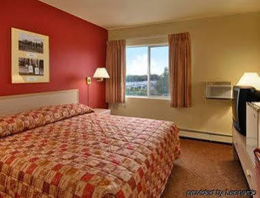 Ramada By Wyndham Hotel 3*