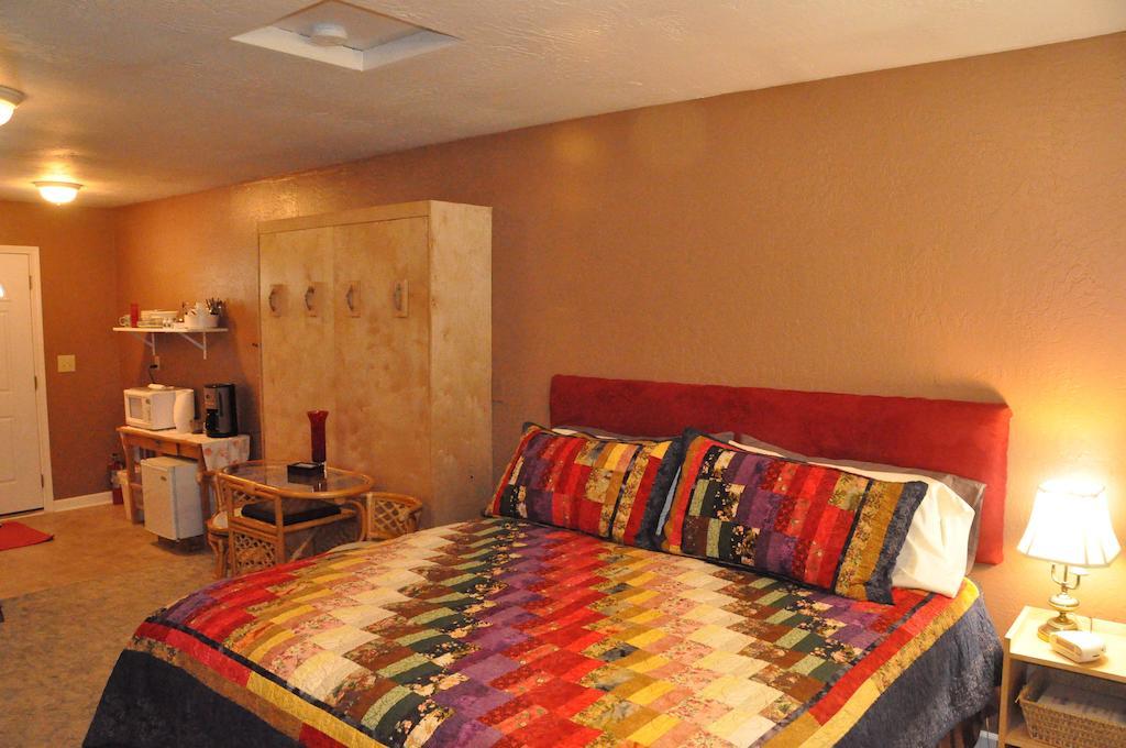Bed & Breakfast The Spyglass 2*