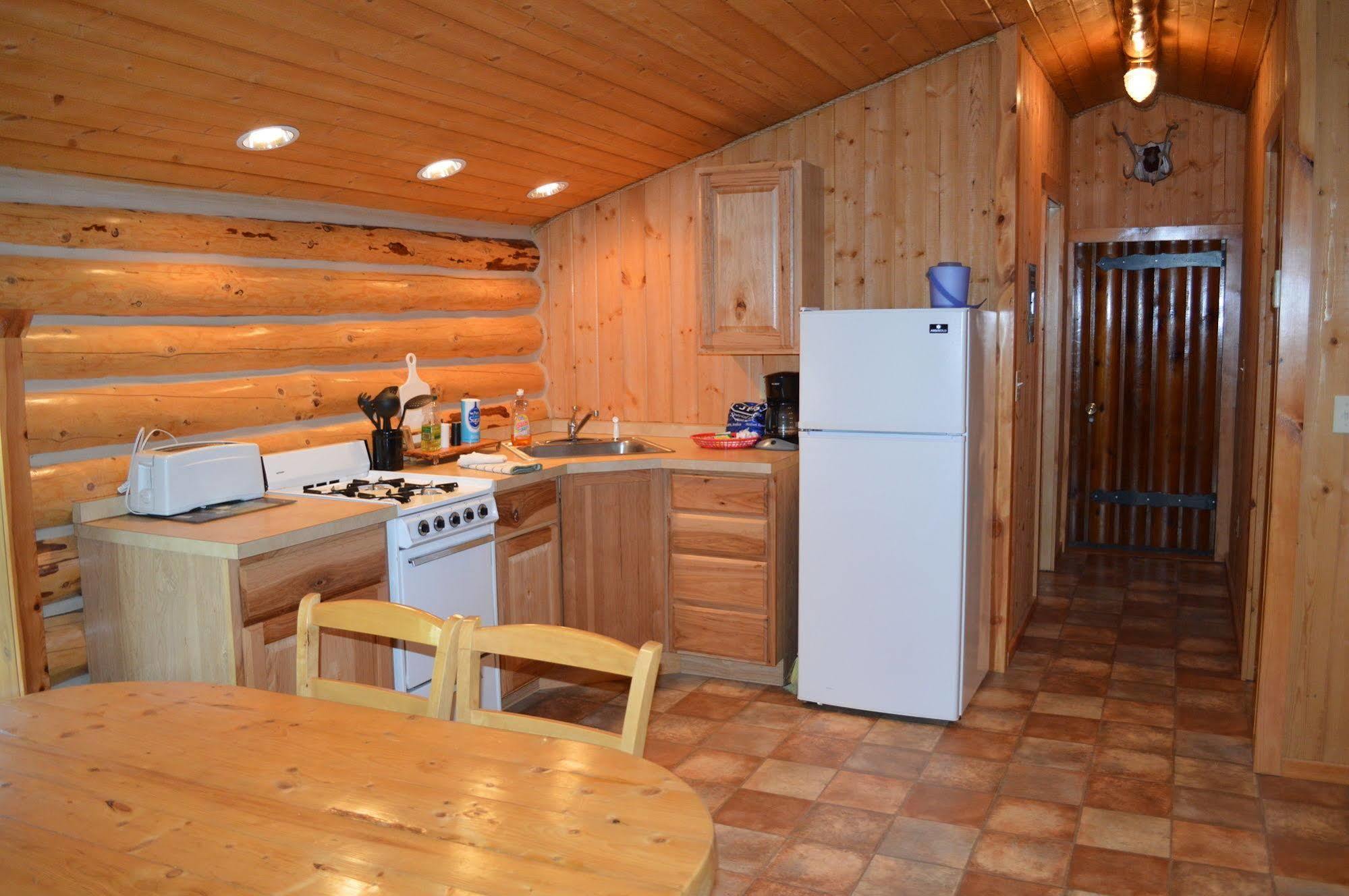 St. Theresa's Lakeside 3*