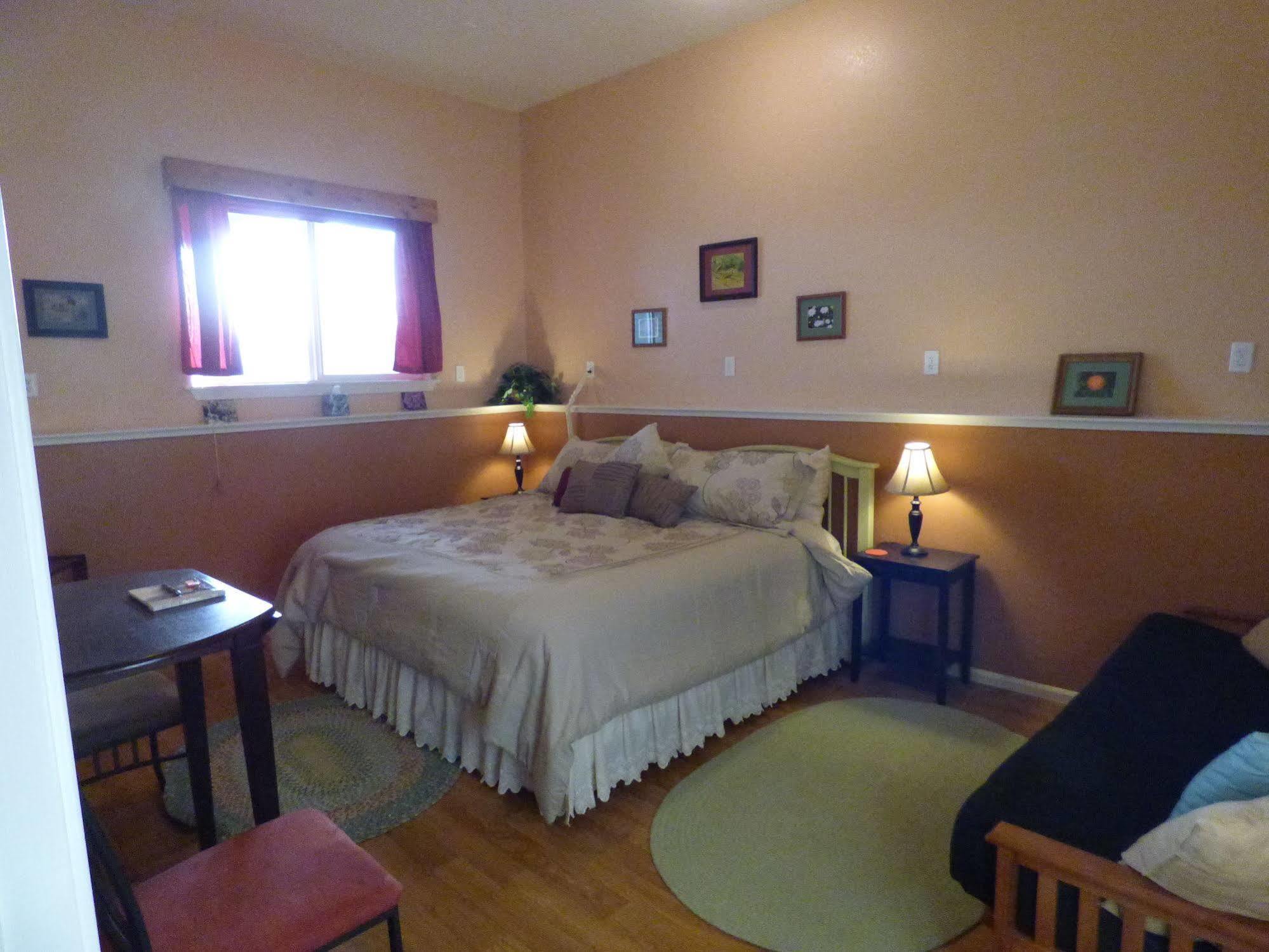 Crane's Rest Bed & Breakfast 3*