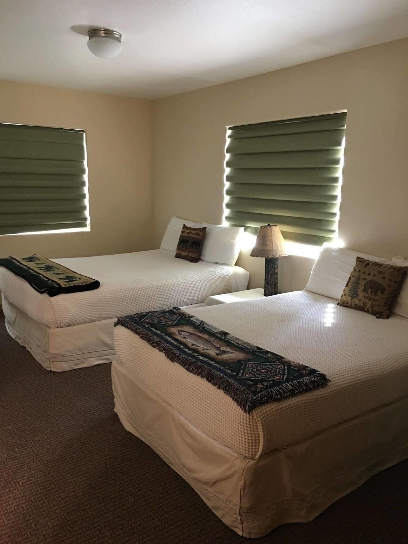 Twin Peaks Lodge And Rv Park * Seward