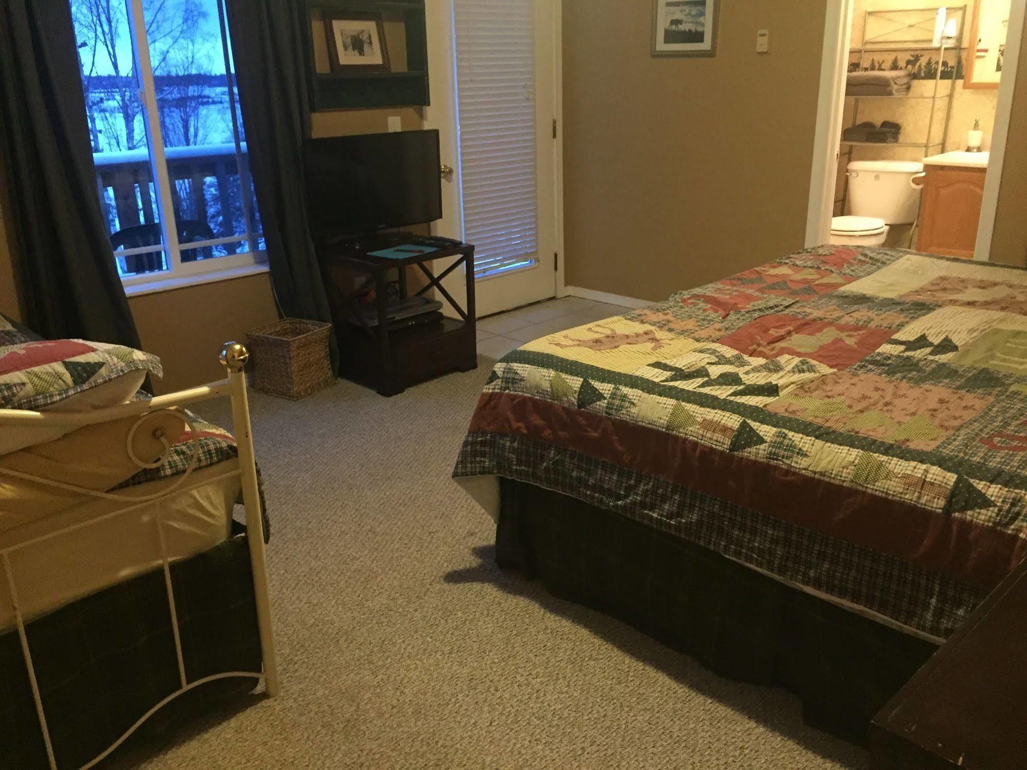 Bed & Breakfast The Moose Is Clam Gulch