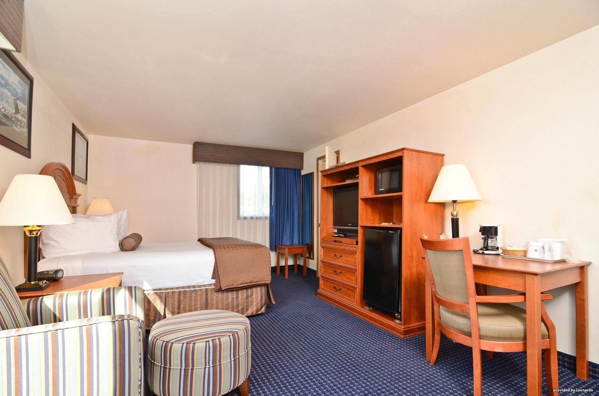 Western Harbor 3*