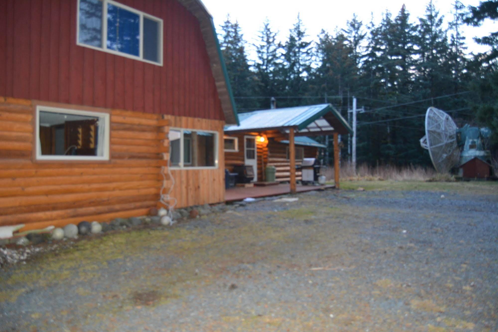 Hotel 9th Wave Kodiak