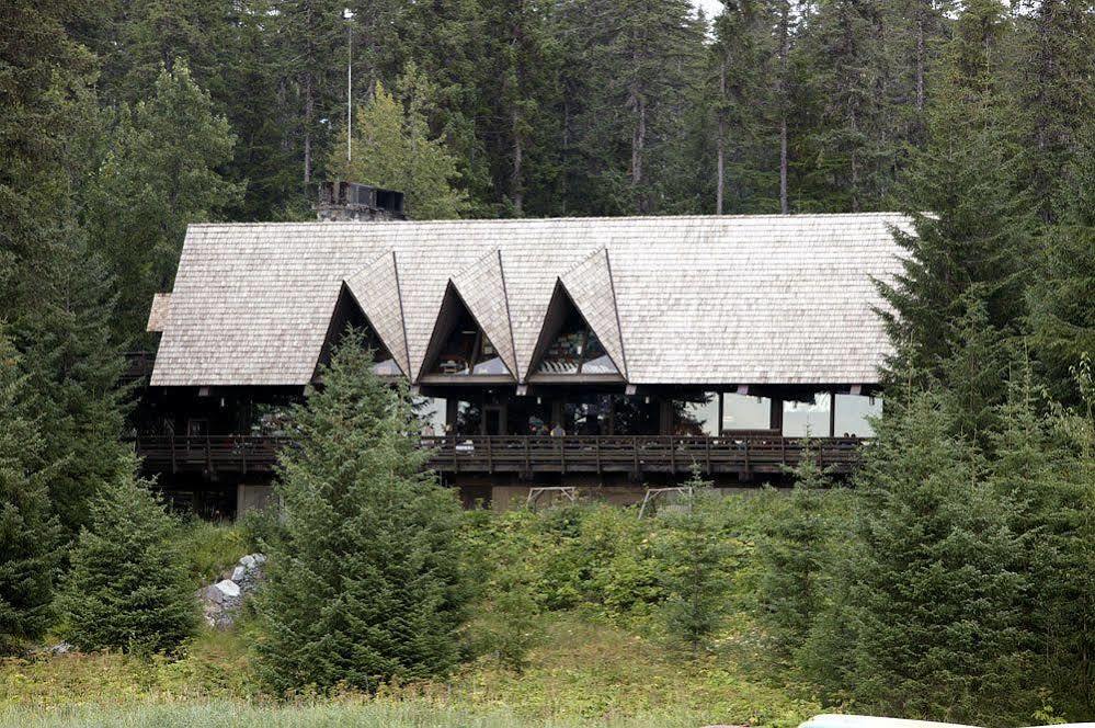 Glacier Bay Resort 3*