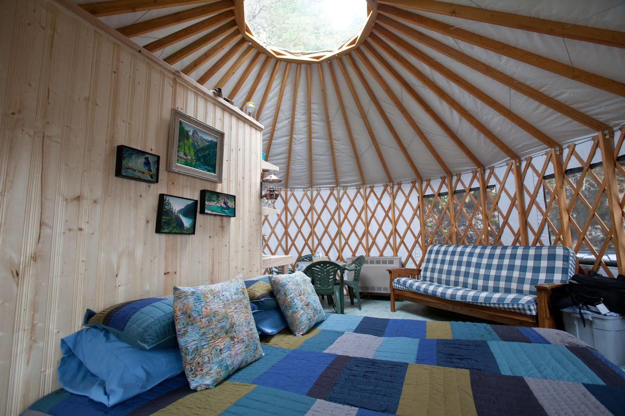 Luxury tent Orca Island Seward