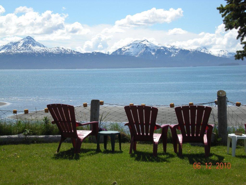 Alaska Beach House 3*