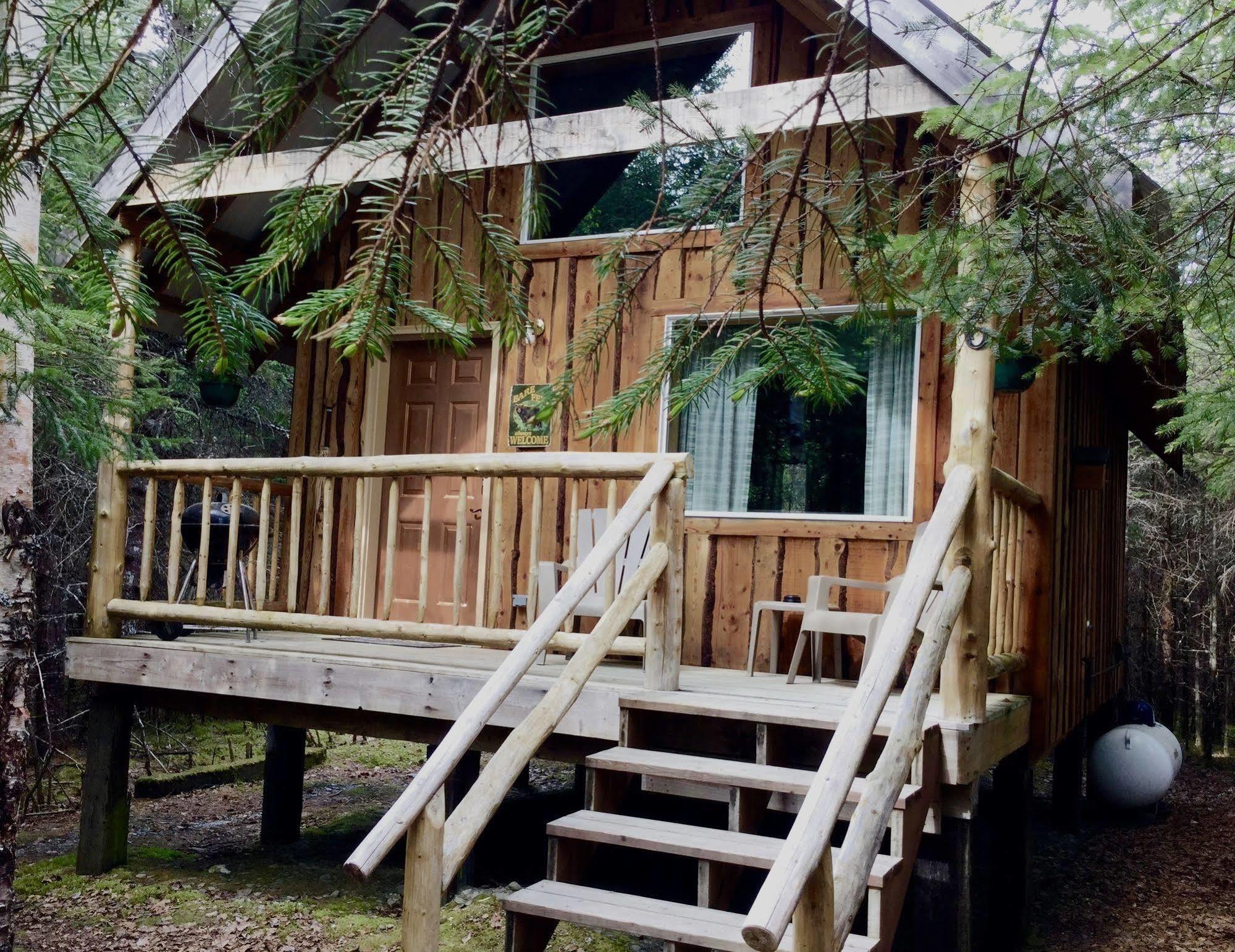 Resort Renfro's Lakeside Retreat Primrose