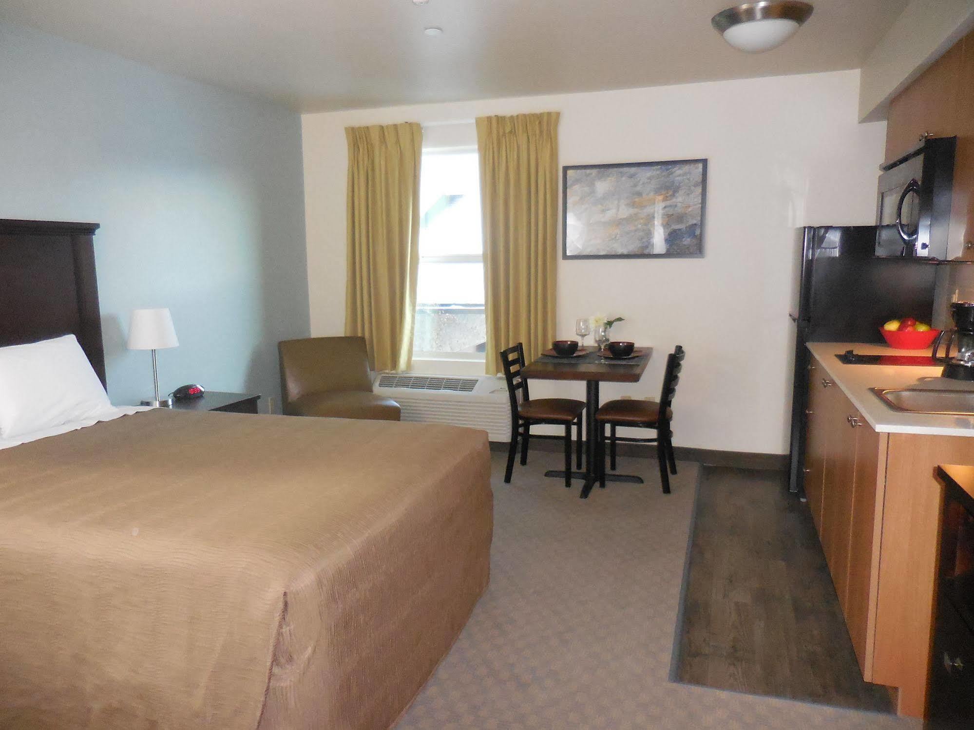 Aptel Studio Hotel