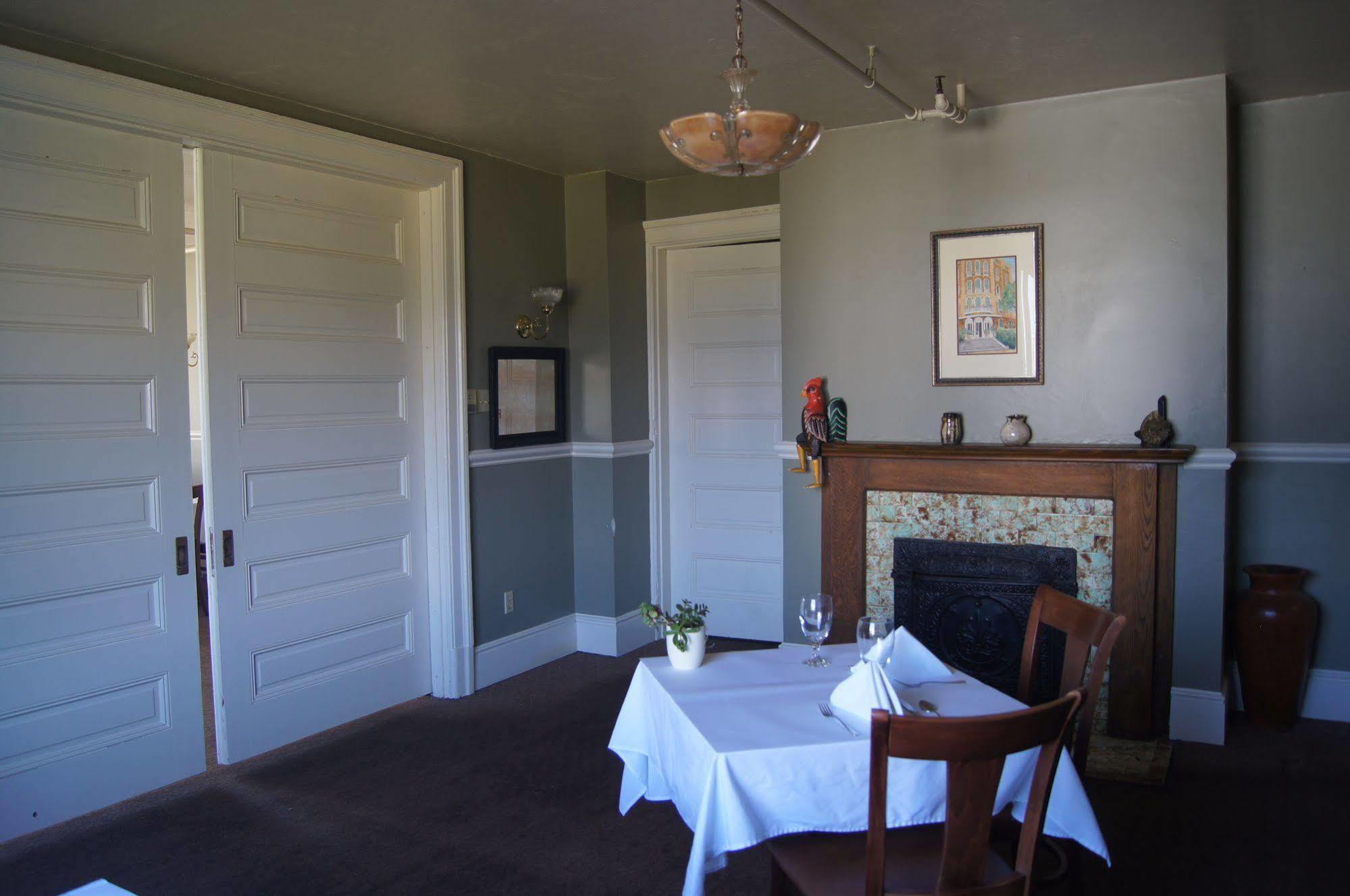 Hotel Halsingland Haines