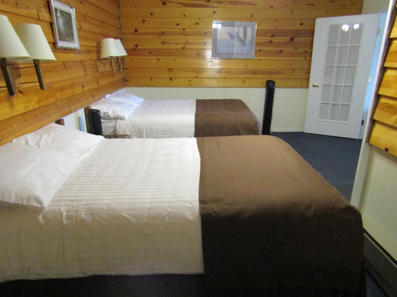 Captain's Choice Motel Haines