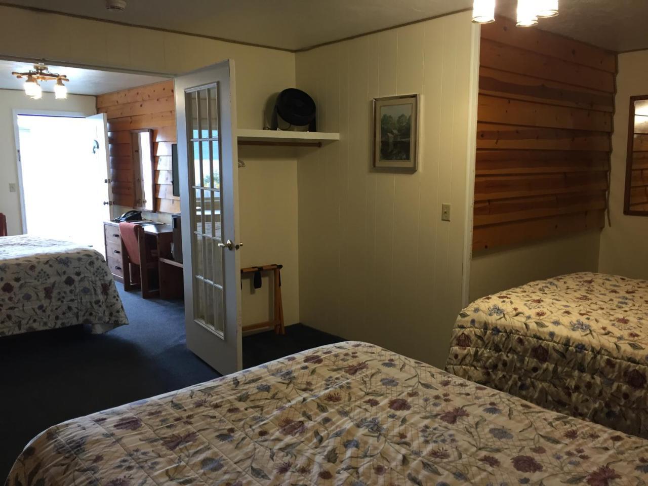 Captain's Choice Motel