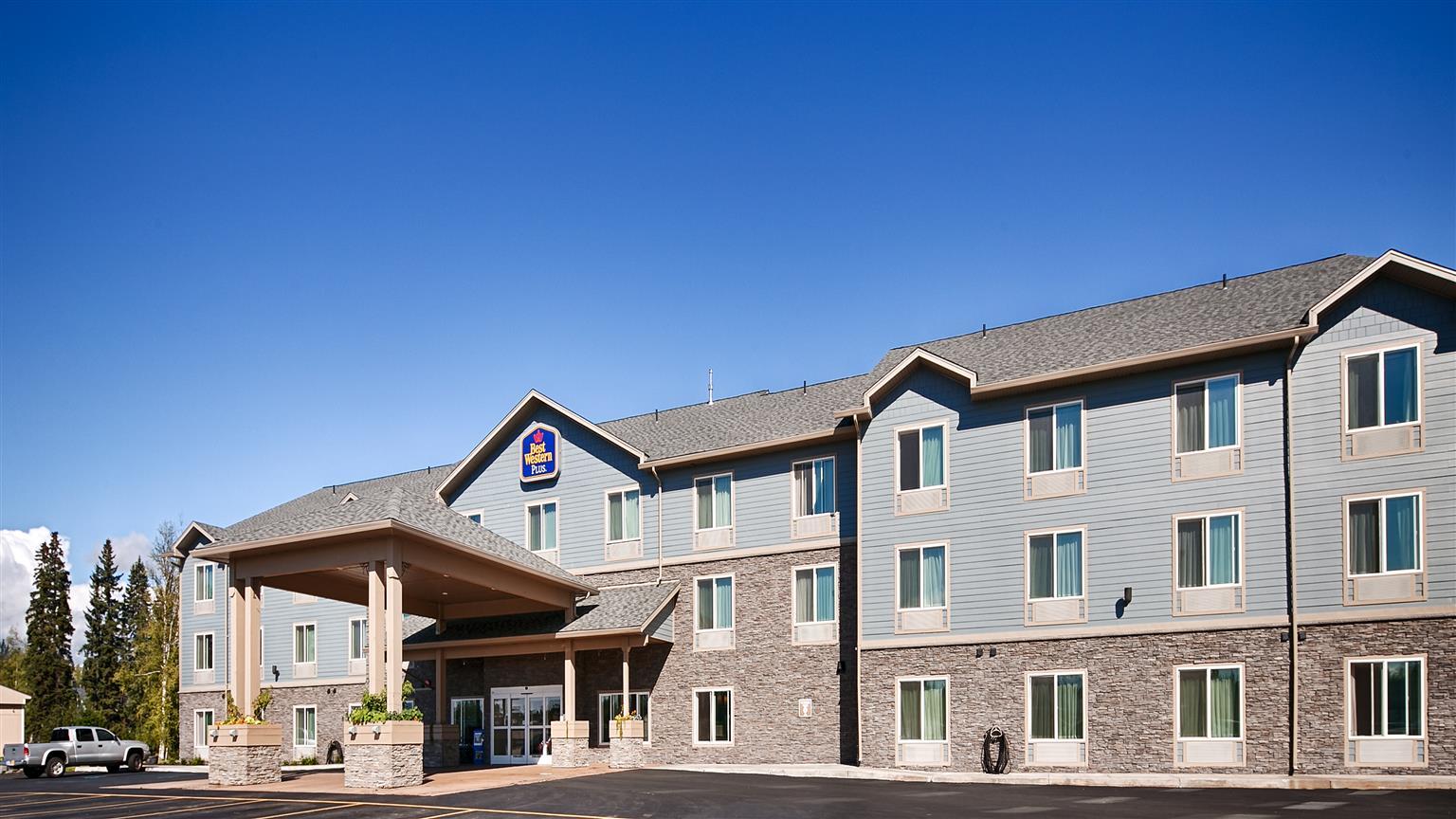 Western Chena River Hotel