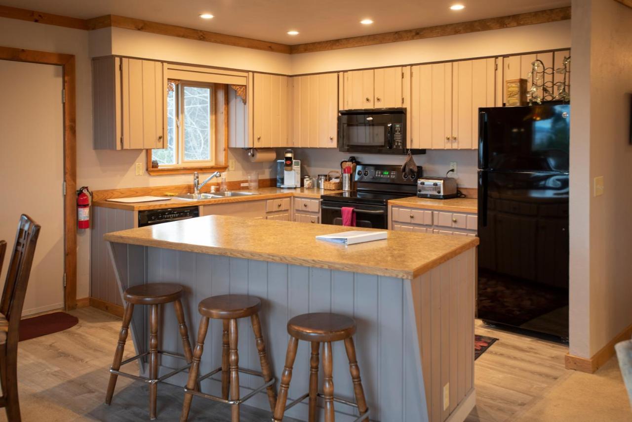Bear Creek Winery And Lodging Homer