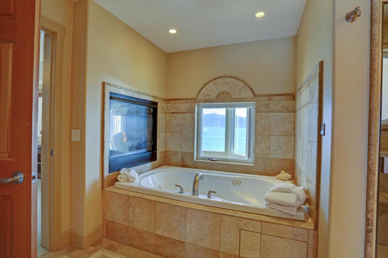 Otter Lodges 4*