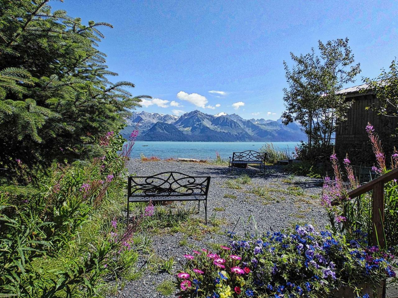 Guest house Angels Rest On Resurrection Bay Llc *