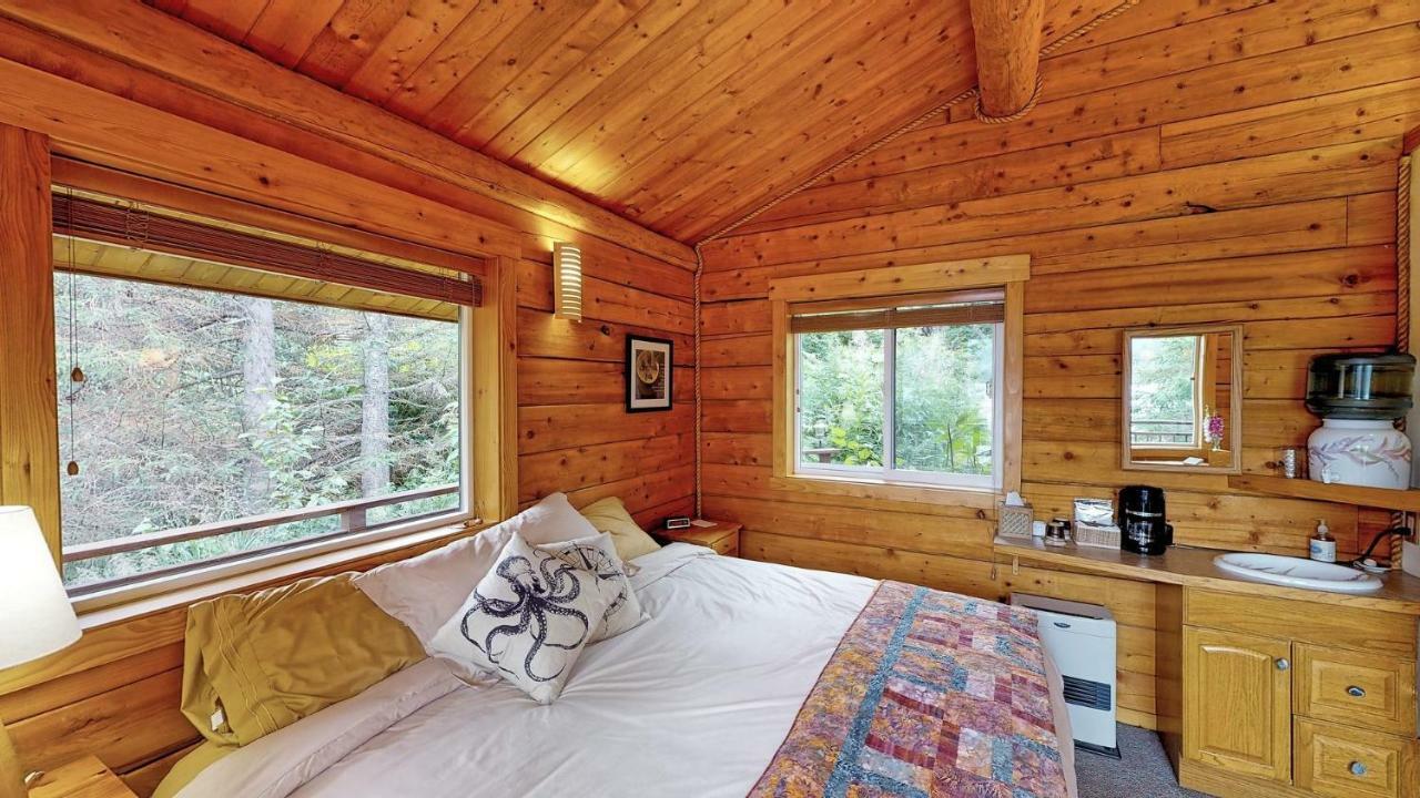Stillpoint - Resort Halibut Cove