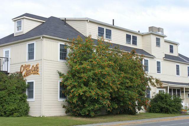 Hotel Colony