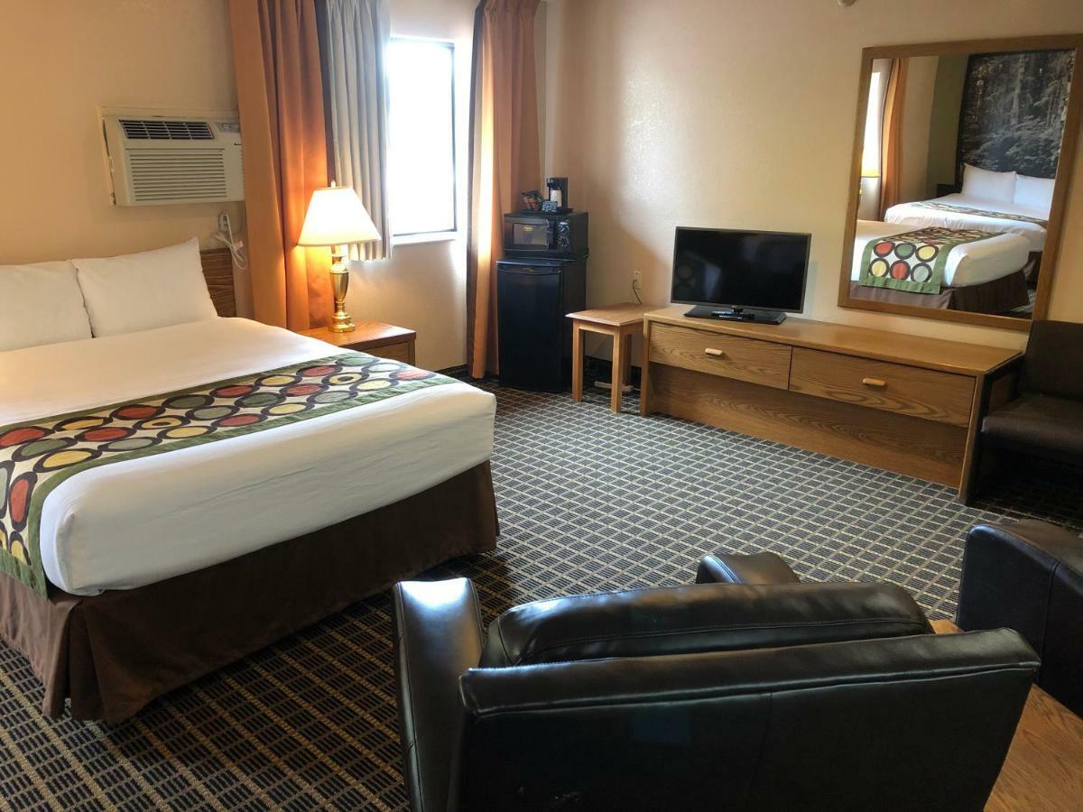 Super 8 By Wyndham