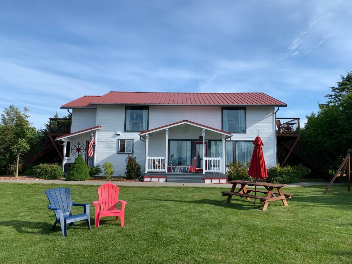 Inn White House On The Waterfront 2*