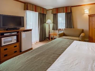 Edgewater Hotel 3*