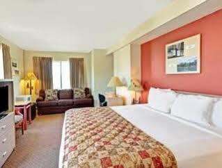 Hotel Ramada By Wyndham 3*