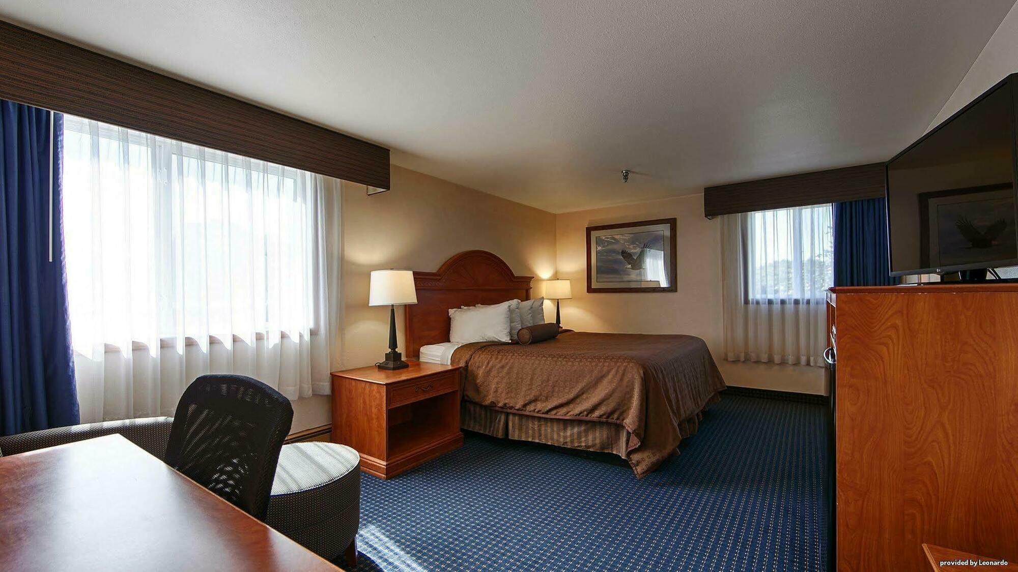 Western Harbor Hotel 3*