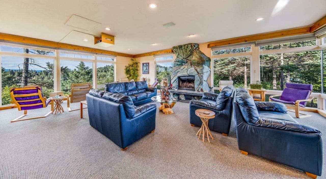 Stillpoint - Halibut Cove