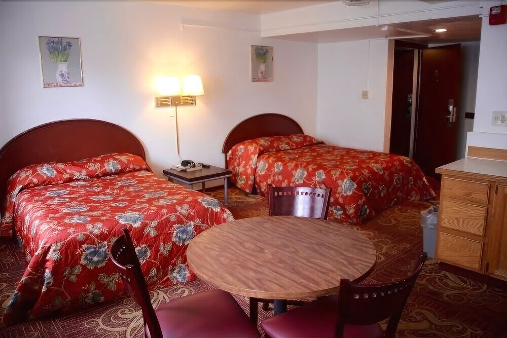 Econo Hotel