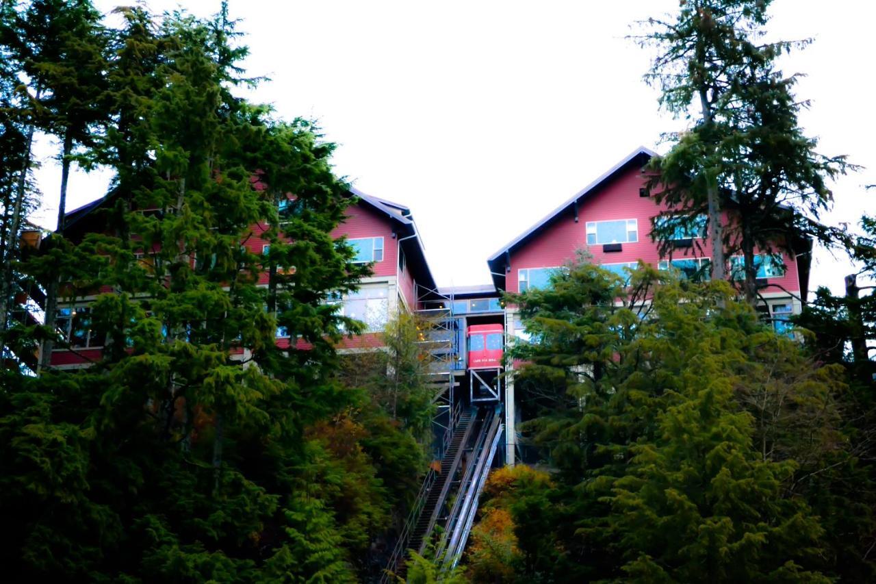 Hotel Cape Fox