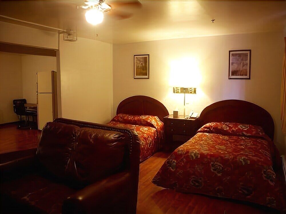 Hotel Econo 2*