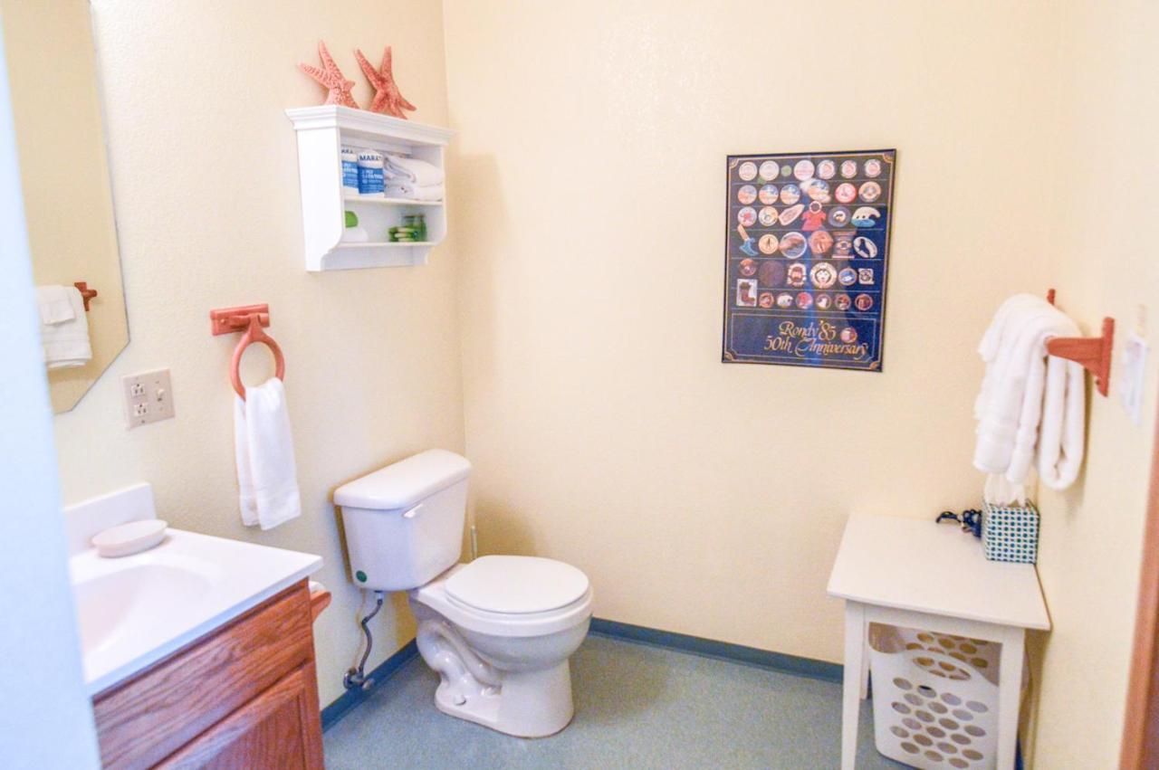 Sea Treasures Motel 3*