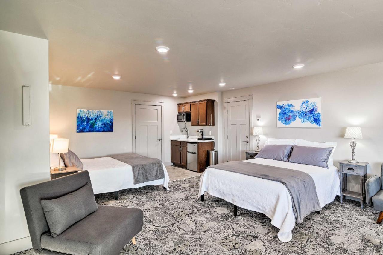 Getaway With Mtn Views Less Than 5 Mi To Zoo! Apartment Anchorage