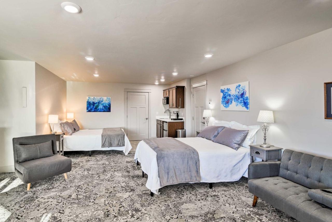 Apartment Getaway With Mtn Views Less Than 5 Mi To Zoo! *