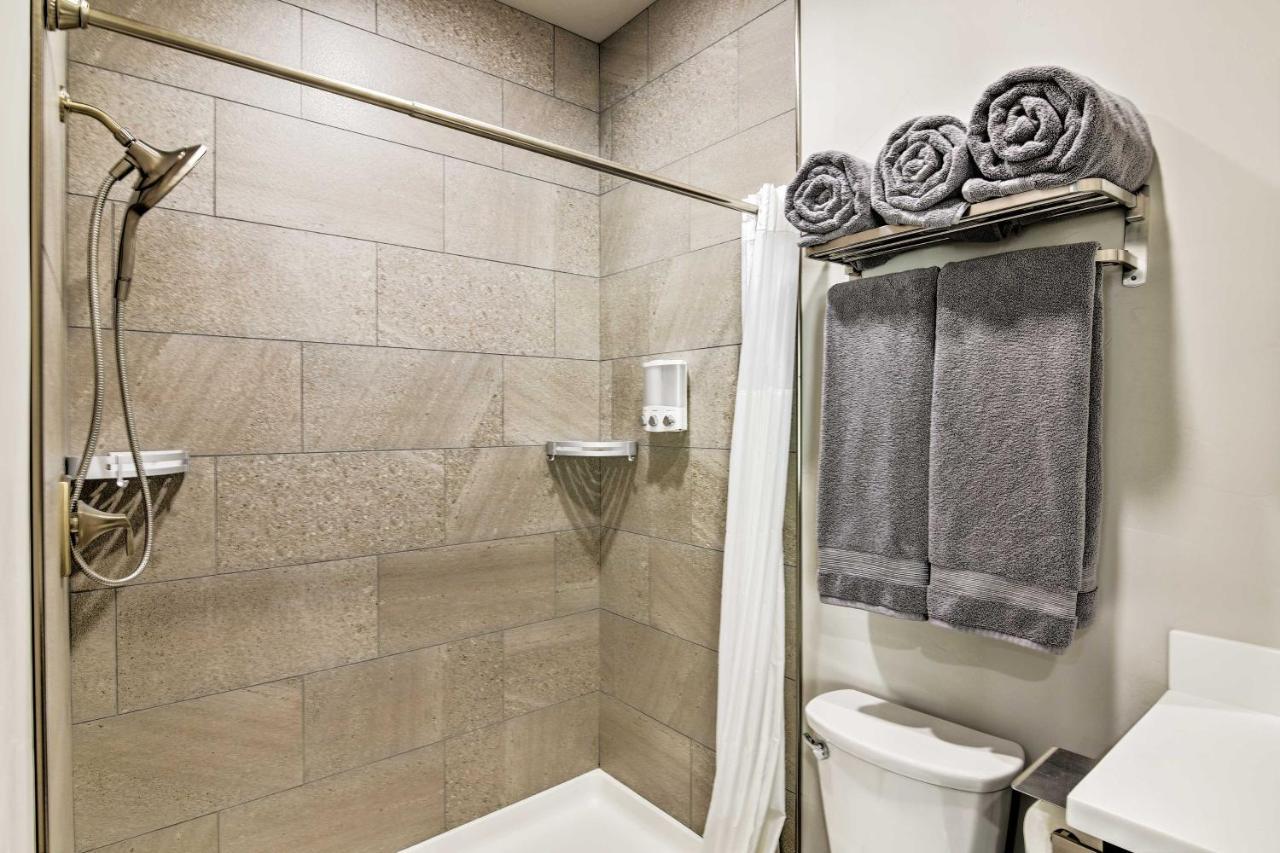 Escape About 14 Miles From Downtown! *