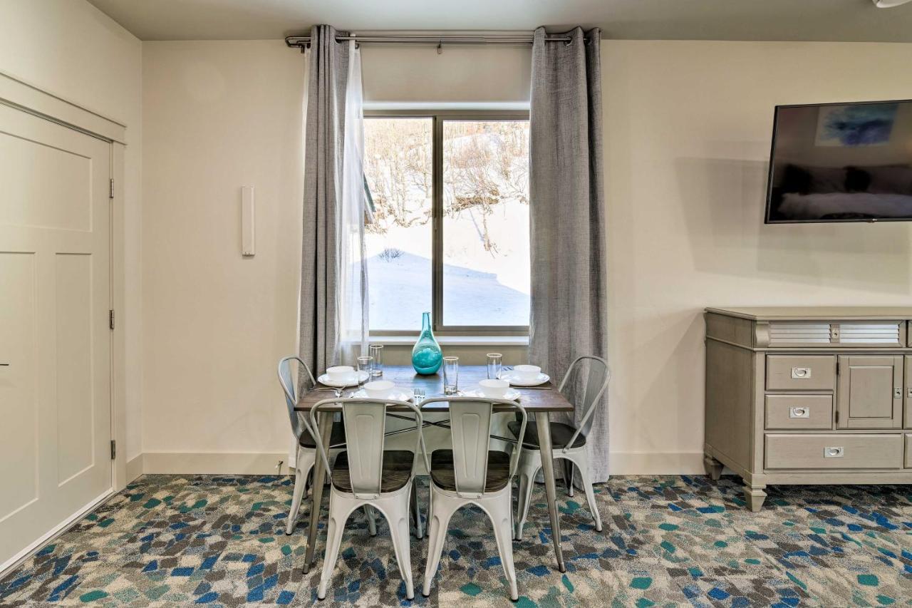 Escape About 14 Miles From Downtown! *