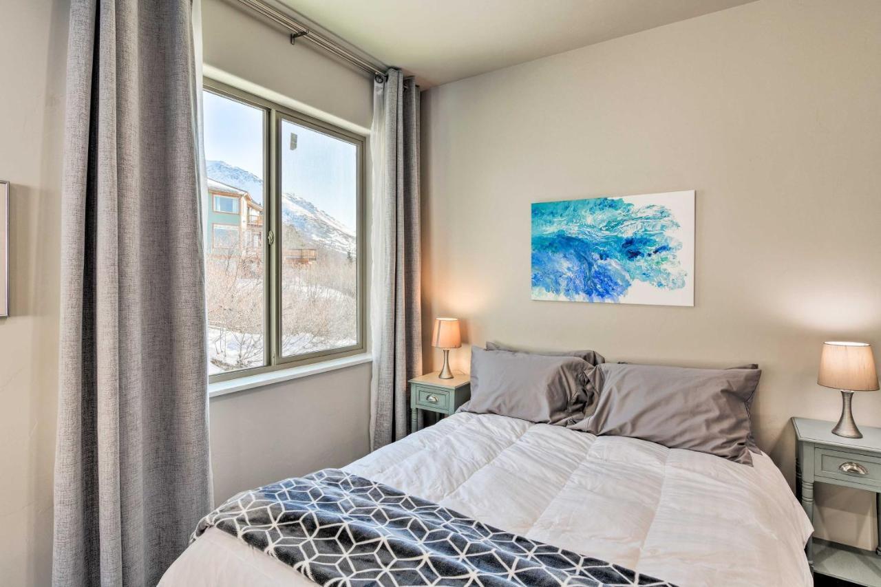 Escape About 14 Miles From Downtown! Anchorage