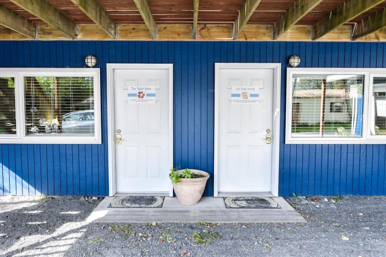 Sea Treasures Motel 3*