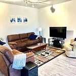 Newly Remodeled Spacious Units, Minutes From Mountains, Inlet, Downtown And Airport