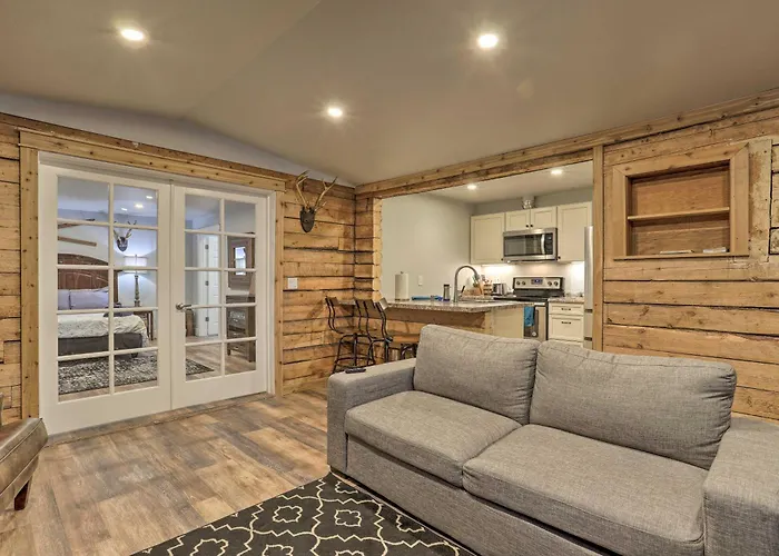 Rustic Anchorage Hideaway Walk To Coastal Trail!
