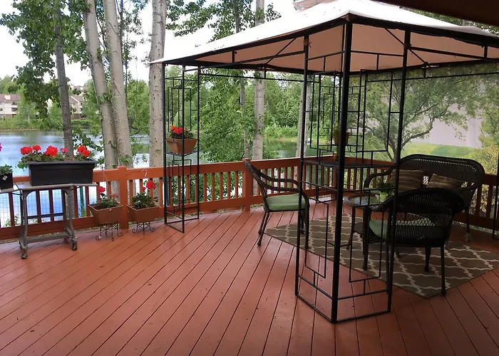 Reflection Lake Bed And Breakfast