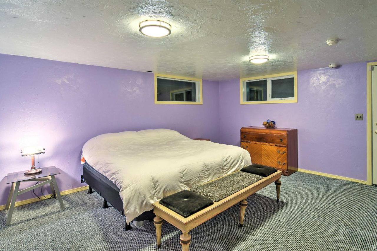 Holiday home Downtown Home, 1 Block To Coastal Trail! *