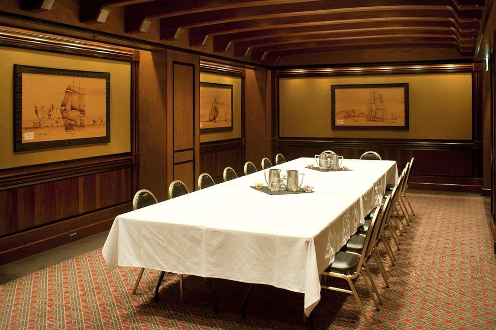 The Captain Cook Hotel