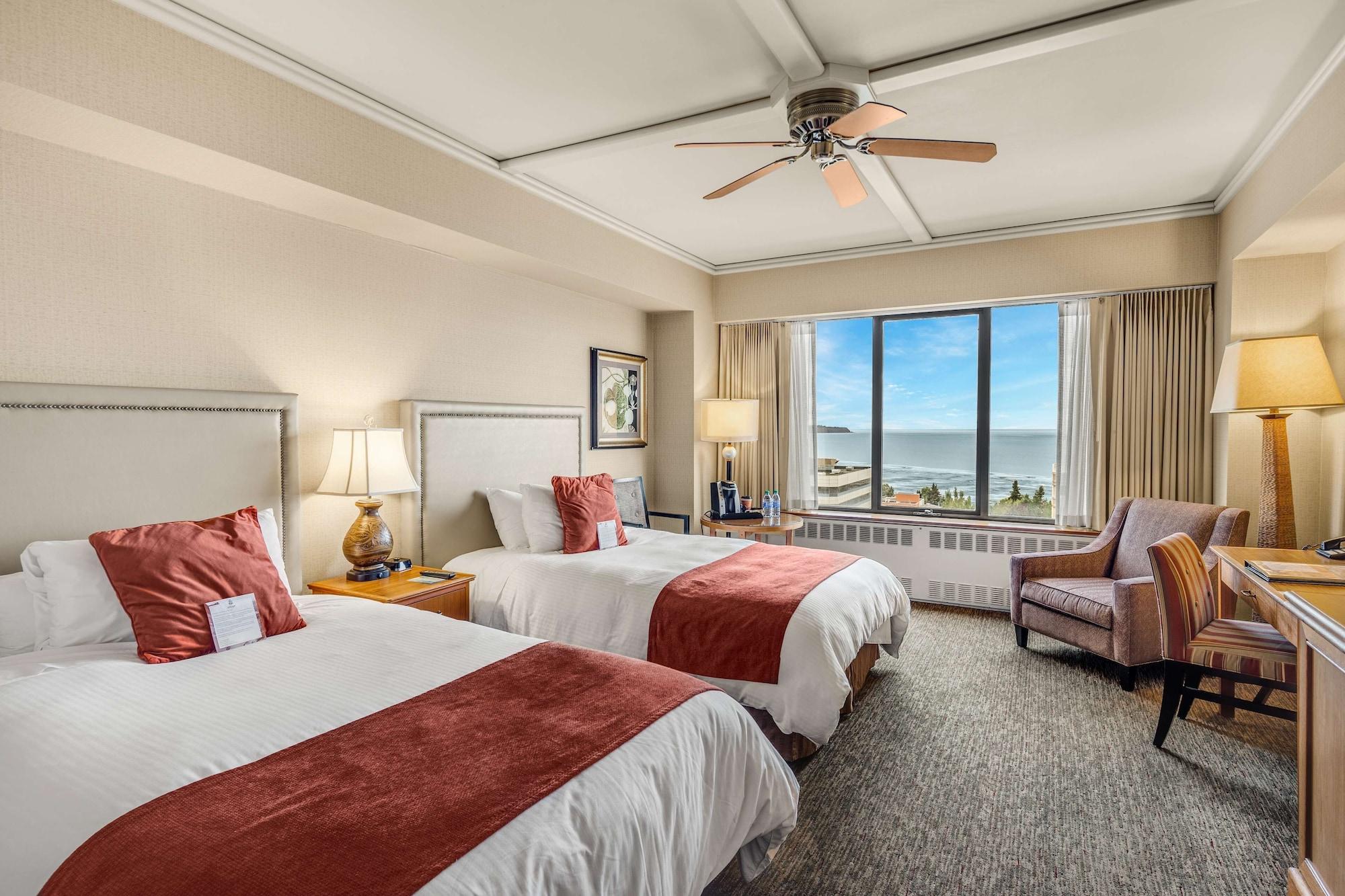 The Captain Cook Hotel 4*