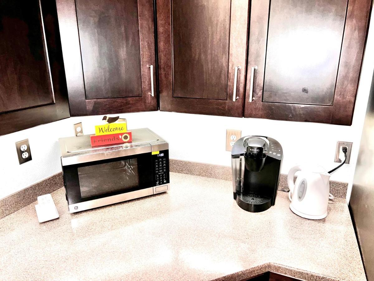 Newly Remodeled Spacious Units, Minutes From Mountains, Inlet, Downtown And Airport *