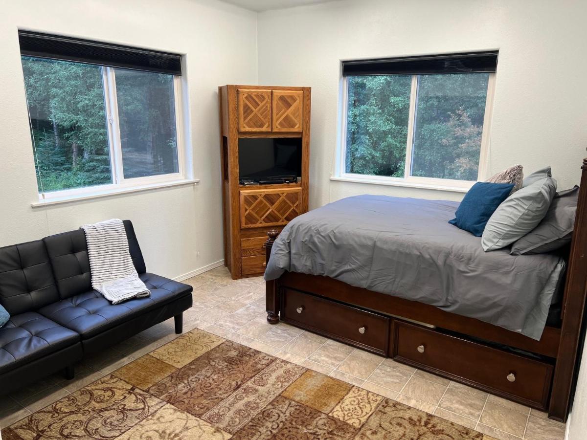 Newly Remodeled Spacious Units, Minutes From Mountains, Inlet, Downtown And Airport Apartamento *