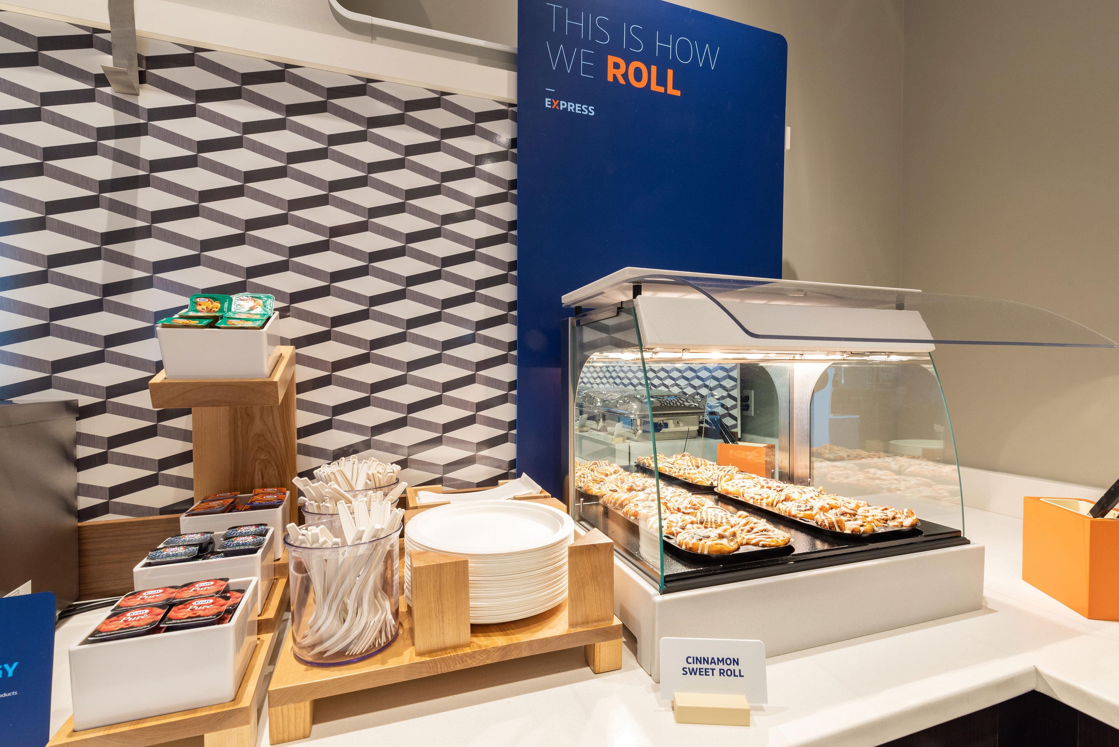 Wyndham Garden Airport 3*