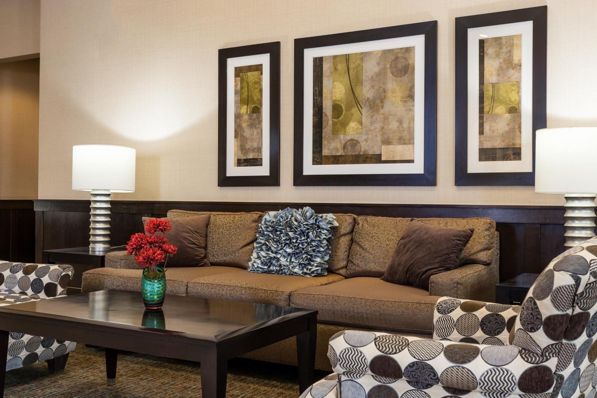 Crowne Plaza Anchorage-midtown By Ihg Hotel Anchorage